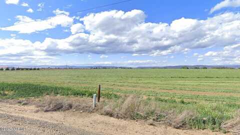 Nka McDonald Rd, Wapato, WA 98951