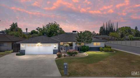 5411 Warwick Place, Bakersfield, CA 93309