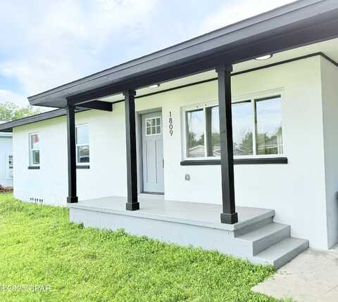 1809 Clay Avenue, Panama City, FL 32405