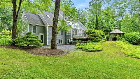 6 Muddy Brook Cir, Great Barrington, MA 01230