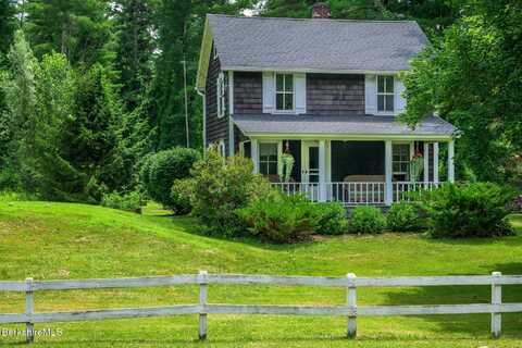 42 East St, Stockbridge, MA 01262