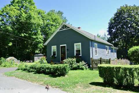 7 Aberdeen Rd, Pittsfield, MA 01201