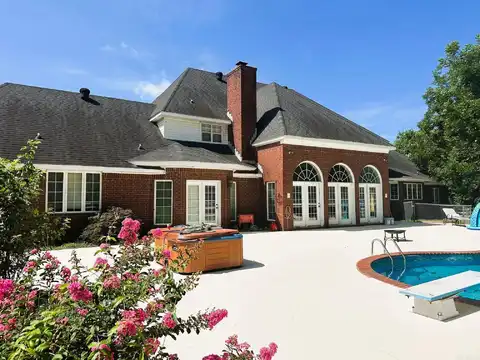 2240 W Main Street, Clarksville, AR 72830