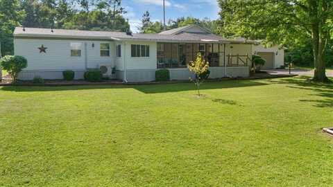 10396 Linwood Road N, Pavilion, NY 14486