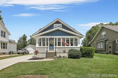 39 W CHERRY AVENUE, ZEELAND, MI 49464