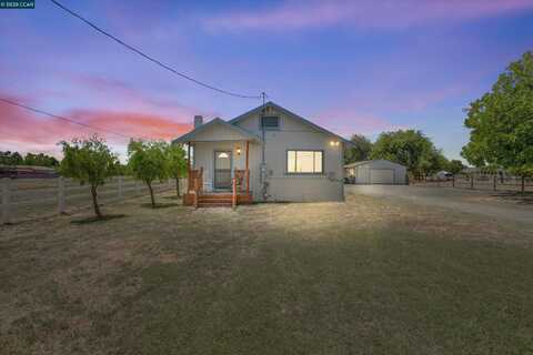 2705 Delta Rd, Brentwood, CA 94513