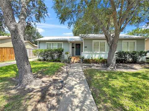 916 Delaine Drive, Corpus Christi, TX 78411
