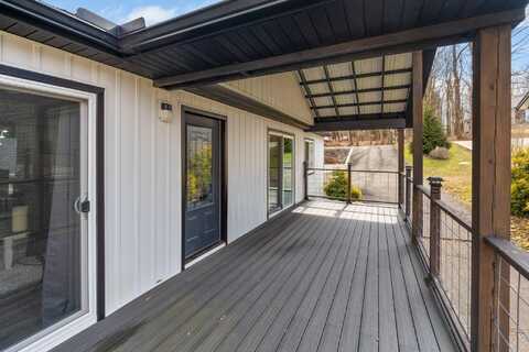 229 Green Valley Drive, Howard, OH 43028
