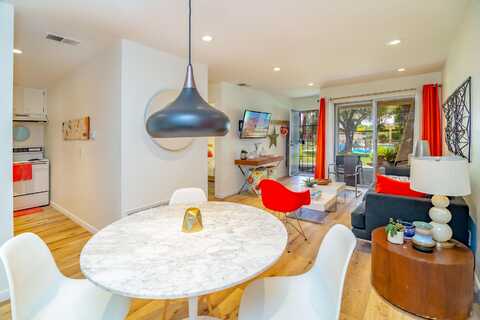 550 N Villa Court, Palm Springs, CA 92262