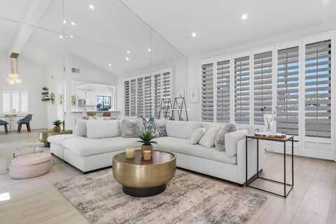 31 Blue River Drive, Palm Desert, CA 92211