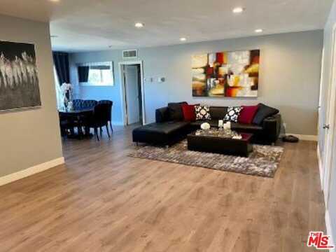 12955 Riverside Dr, Sherman Oaks, CA 91423