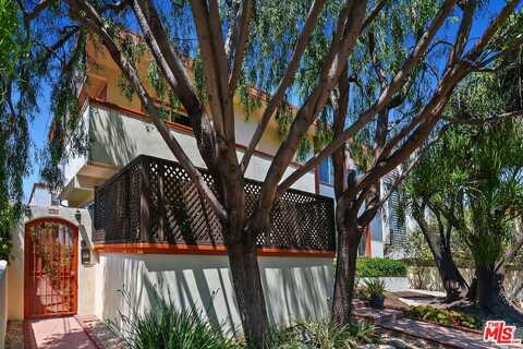 2702 11th St, Santa Monica, CA 90405