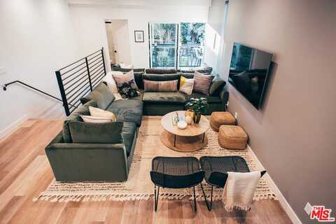 838 N Harvard Blvd, Los Angeles, CA 90029