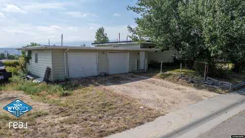573 4th Avenue, Mills, WY 82604
