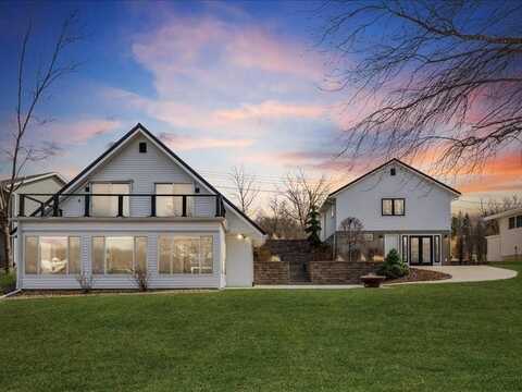 302 & 304 Eastside Ln, Montezuma, IA 50171