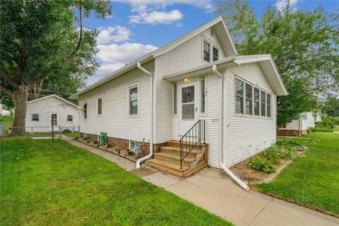 189 21st Ave SW, Cedar Rapids, IA 52404