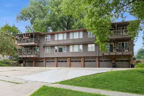 1714 Pikes Peak Court NE, Cedar Rapids, IA 52402