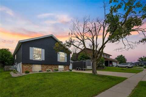 4325 Orchard Drive NW, Cedar Rapids, IA 52405
