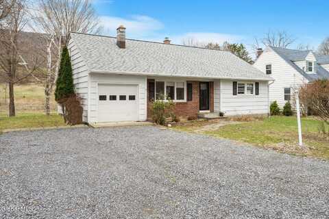 303 New Salem S Road, Voorheesville, NY 12186