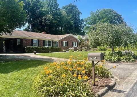 1089 20th Avenue Drive NW, Hickory, NC 28601