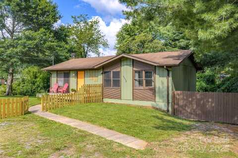 204 Oakdale Road, Waynesville, NC 28786