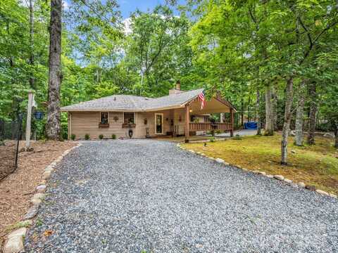 138 Ohwanteska Lane, Brevard, NC 28712