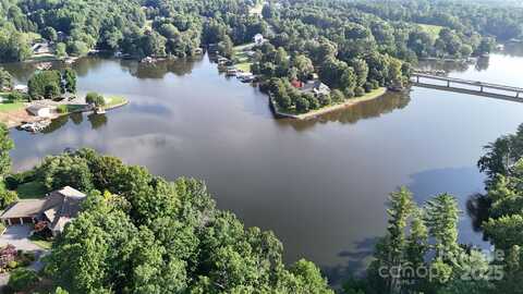6260 Riviera Run Estates Drive, Hickory, NC 28601