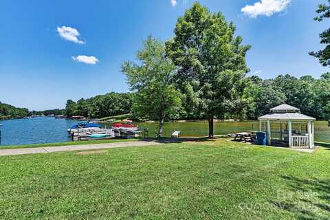 6212 Hayden Drive, Hickory, NC 28601