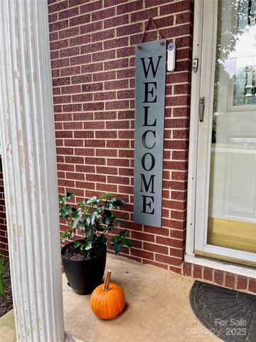 122 Eastview Street, Hudson, NC 28638
