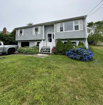 223 Seneca Drive, Groton, CT 06340