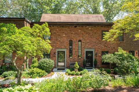 85 River Road, Essex, CT 06426