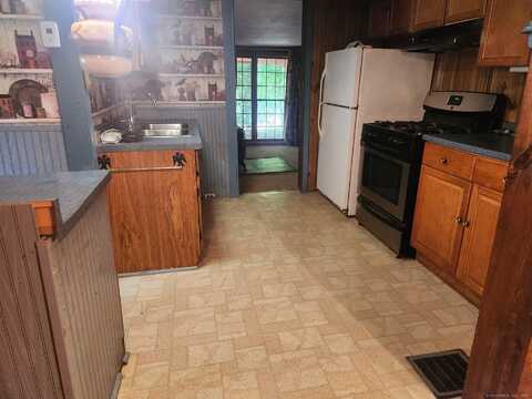 28 Bantam Terrace, Litchfield, CT 06750