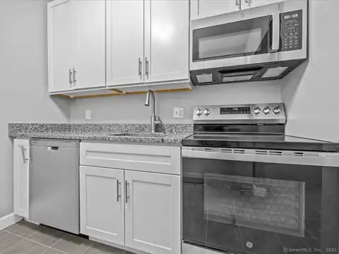 304 Pine Rock Avenue, Hamden, CT 06514