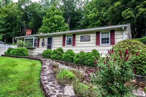 21 Saw Mill Road, Newtown, CT 06470