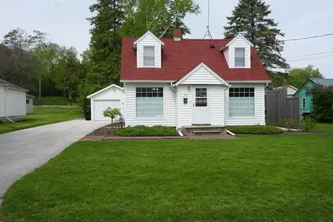 123 S Hudson Ave, Sturgeon Bay, WI 54235