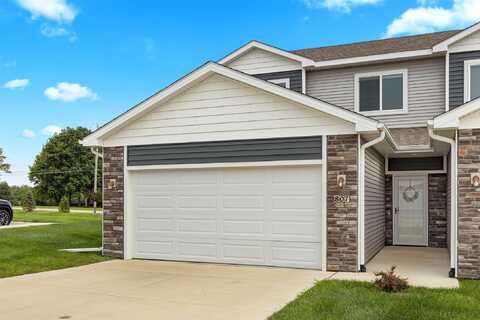 807 Umbra Place, Norwalk, IA 50211