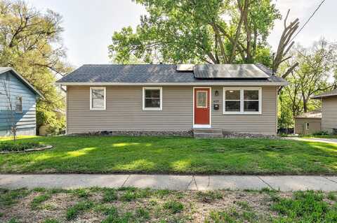 4135 51st Street, Des Moines, IA 50310