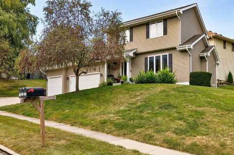1752 NW 101st Street, Clive, IA 50325