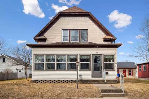 204 S 3rd, Bellevue, IA 52031