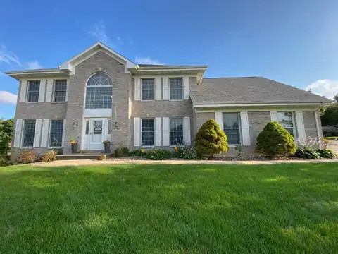 4617 Camelot, Dubuque, IA 52002