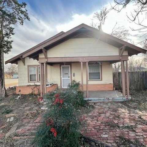 2115 E Randolph, Enid, OK 73701