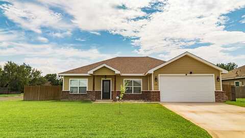 68 Sunday Ct, Uvalde, TX 78801