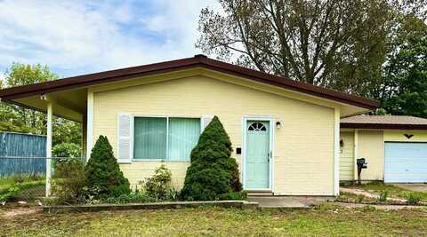 3 Fairway DR, Kincheloe, MI 49788