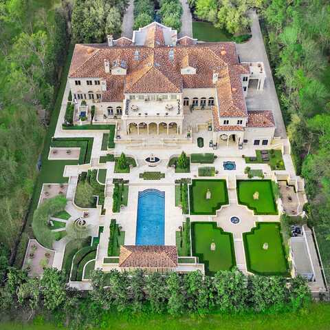 100 Carnarvon Drive, Houston, TX 77024