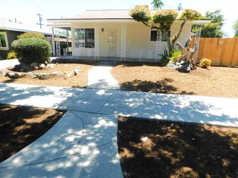4774 Hammond Avenue E, Fresno, CA 93703