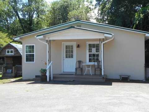 2093 Highlands Road, Franklin, NC 28734