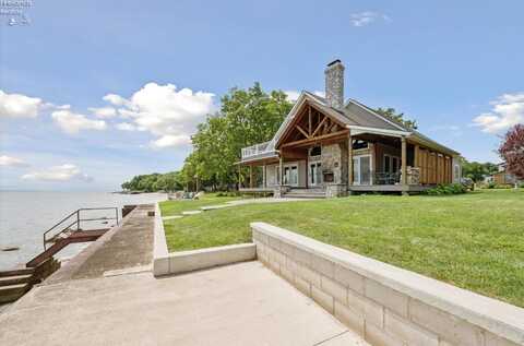 1722 Airline, Put in Bay, OH 43456