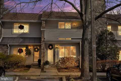 305 HEADHOUSE COURT, CHESTERBROOK, PA 19087