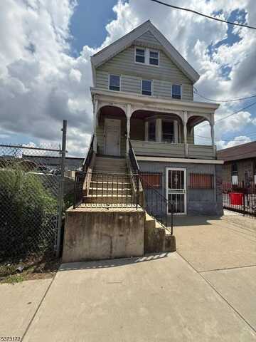 134 Hickory St, Orange, NJ 07050