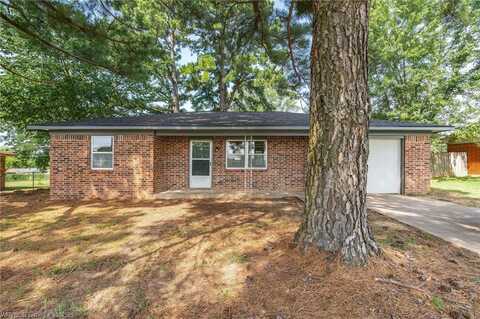 1121 N Maple ST, Sallisaw, OK 74955